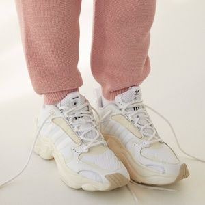 ADIDAS MAGMUR RUNNER SNEAKERS